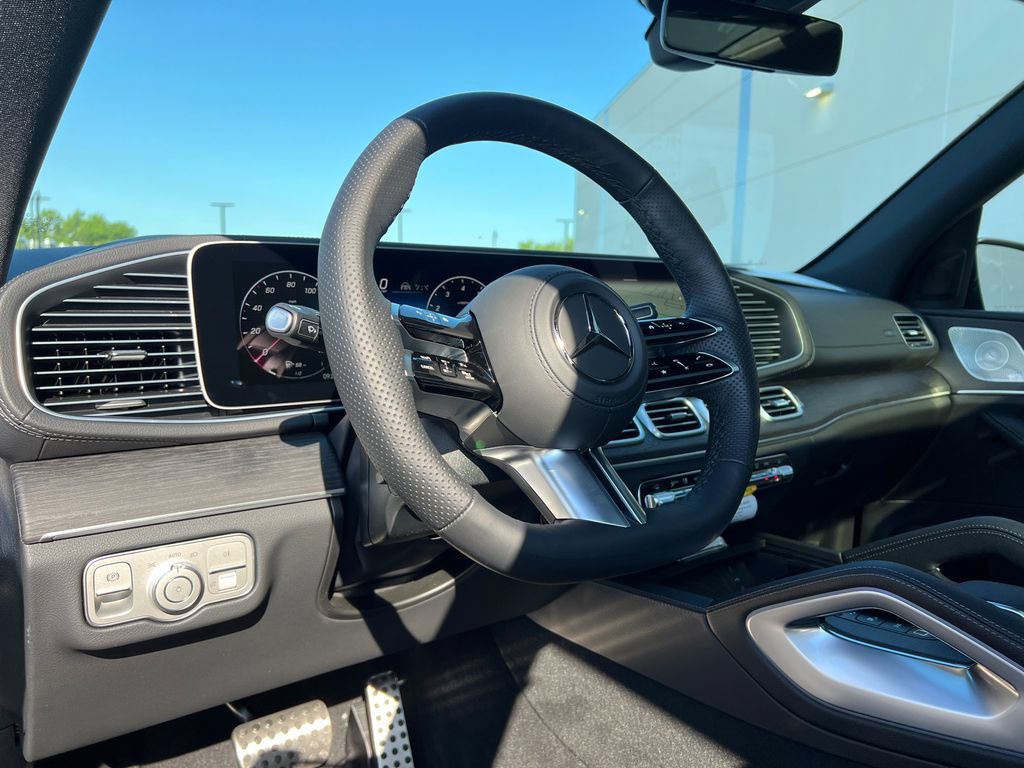 New 2026 Mercedes-Benz GLS 450 4MATIC image 16