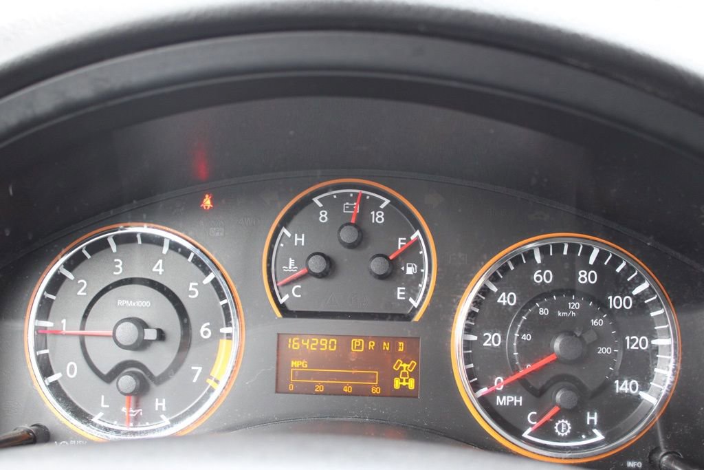 Used 2015 Nissan Armada SL image 38