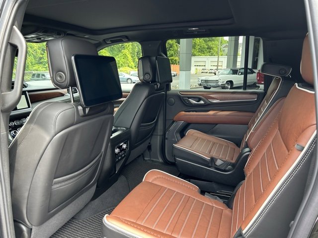 Used 2024 GMC Yukon XL Denali Ultimate image 28