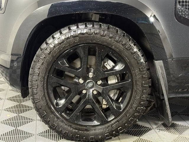 Used 2025 Land Rover Defender 130 Outbound AWD/4WD image 12