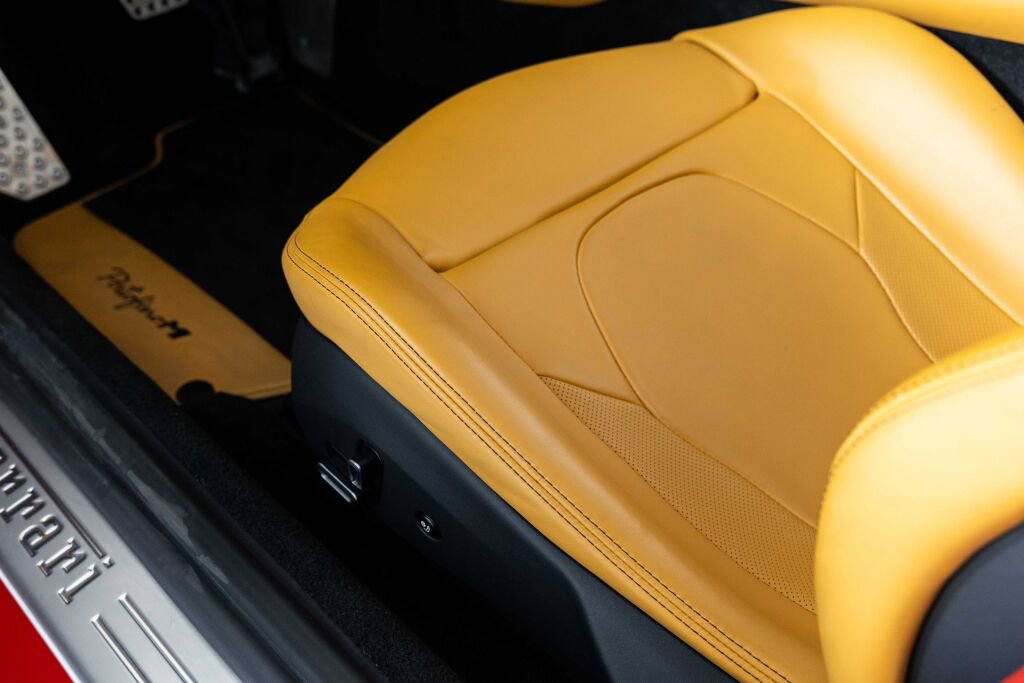 Certified 2022 Ferrari Portofino M image 37