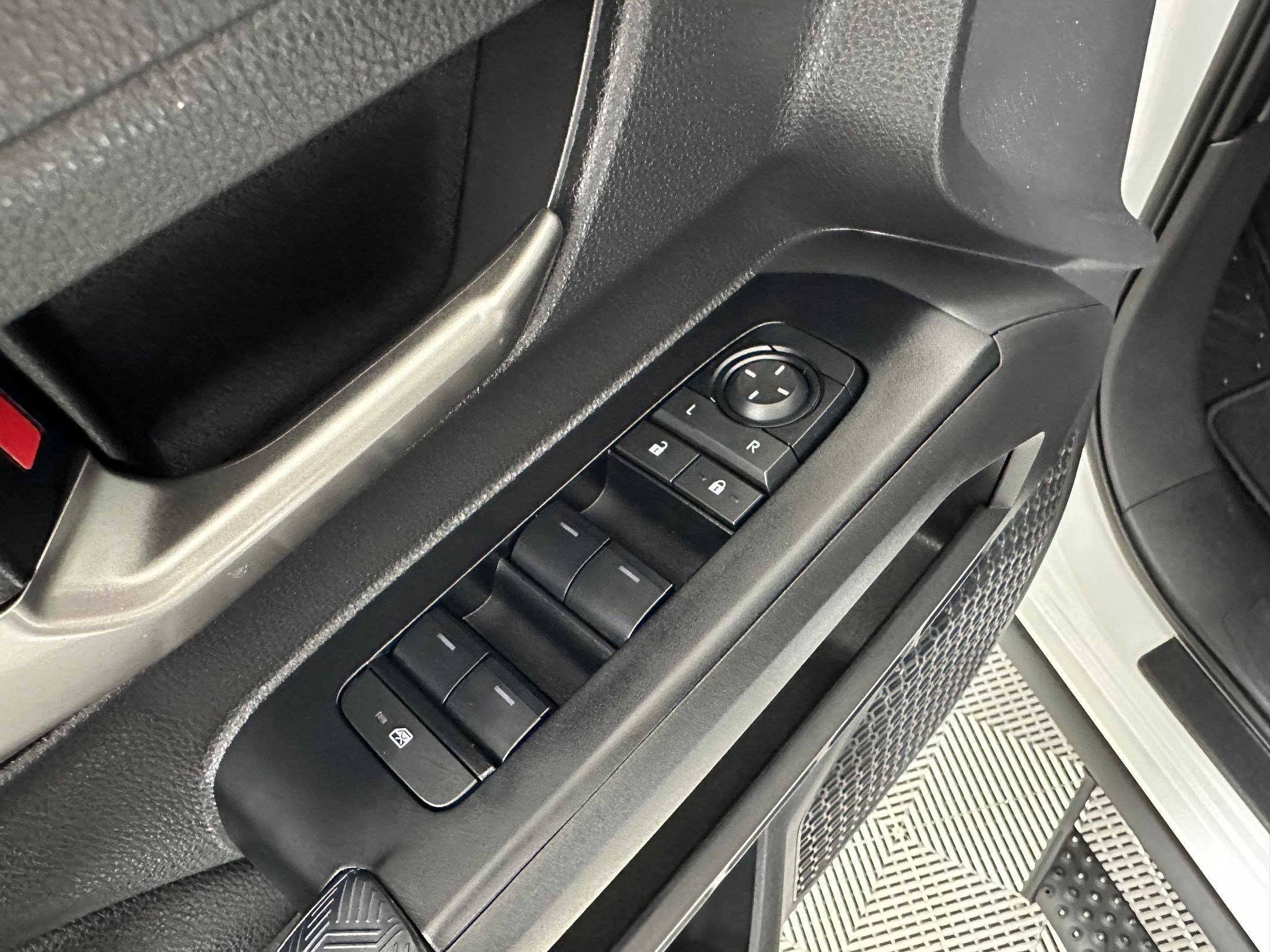Used 2025 Toyota Tacoma TRD Sport AWD/4WD image 11