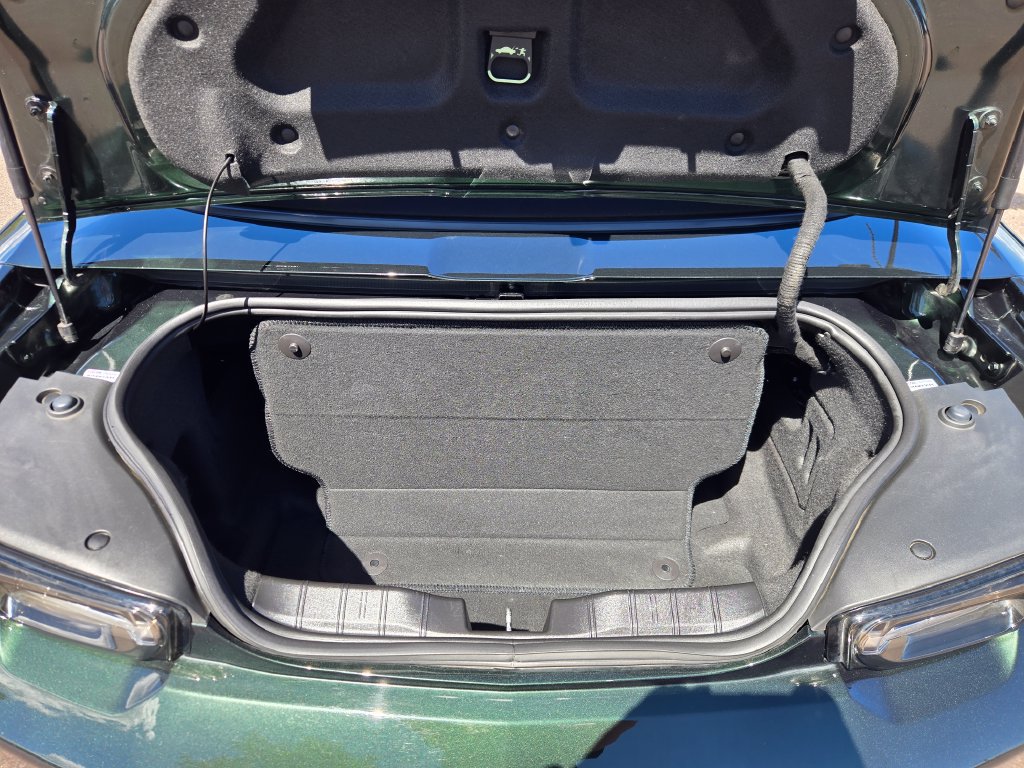 Used 2020 Chevrolet Camaro ZL1 RWD image 5