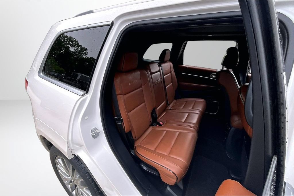 Used 2017 Jeep Grand Cherokee Summit w/ Platinum Appearance Package AWD/4WD image 25