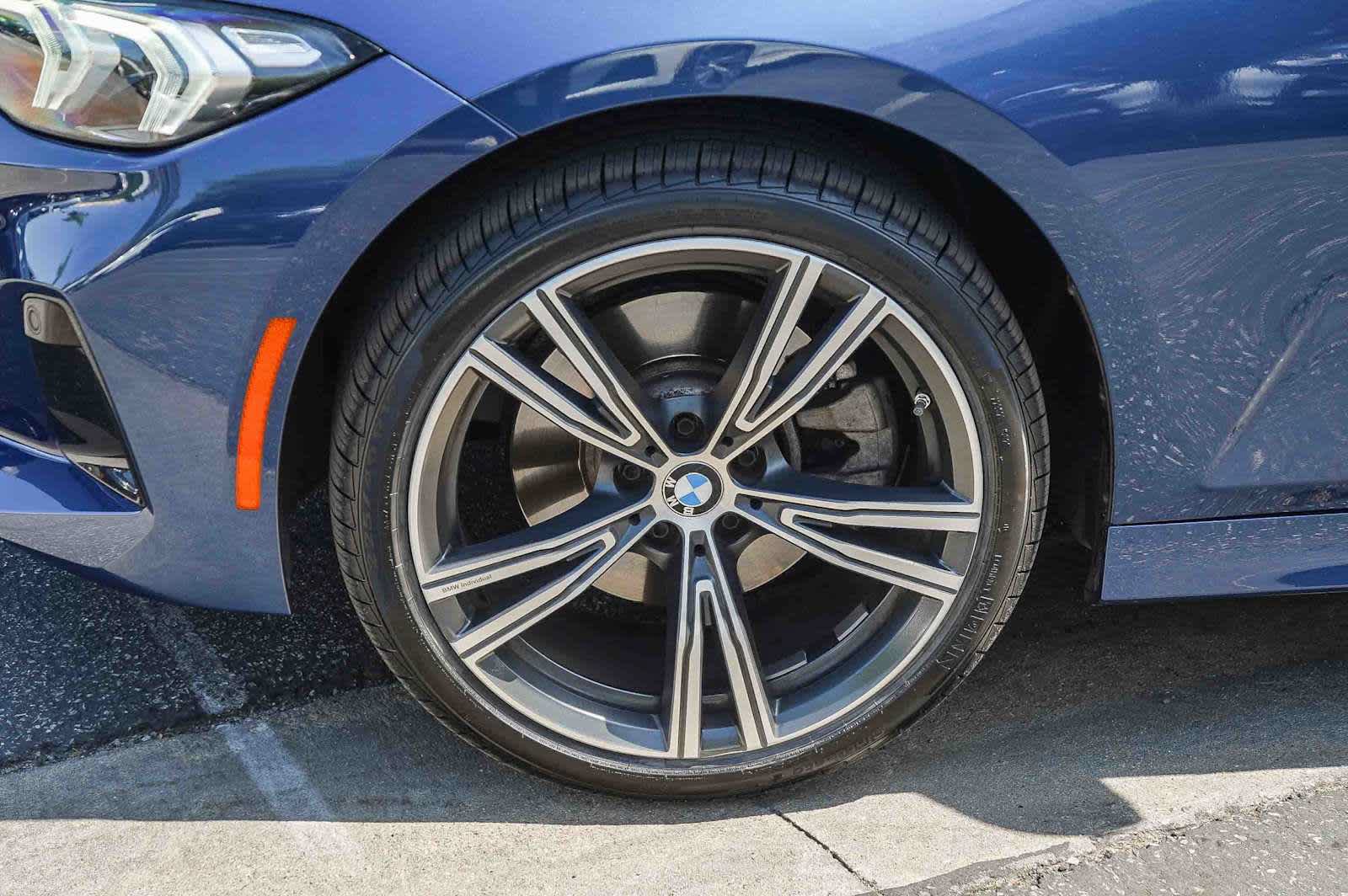Used 2023 BMW 330i Sedan w/ Premium Package RWD image 10