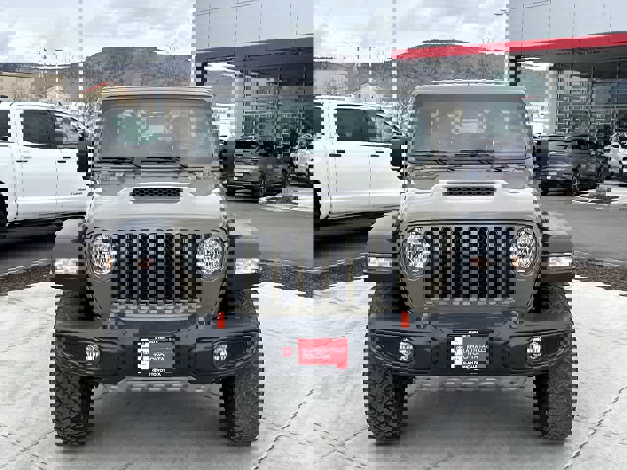 Used 2020 Jeep Gladiator Mojave w/ Cold Weather Group image 3