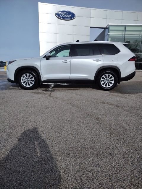 Used 2025 Toyota Grand Highlander AWD image 2