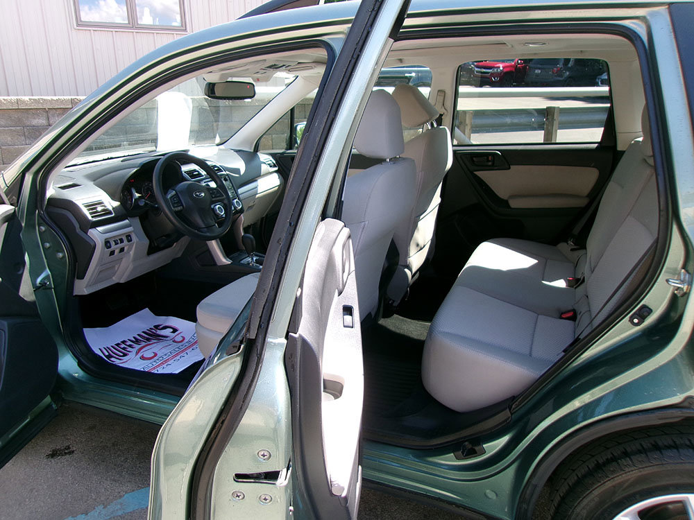 Used 2016 Subaru Forester 2.5i Premium image 14