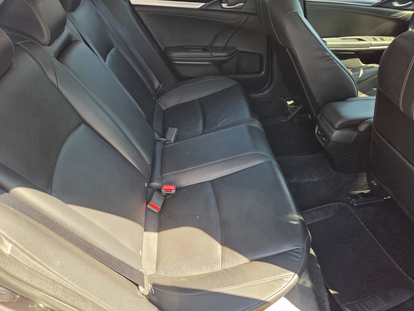 Used 2016 Honda Civic Touring image 13