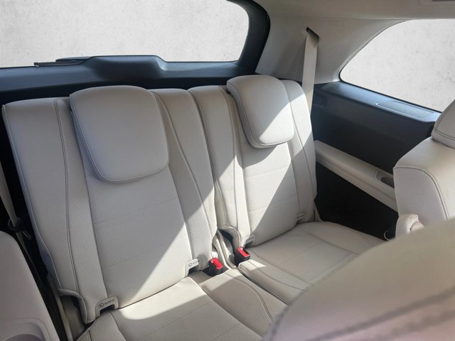 Used 2021 Mercedes-Benz GLS 450 4MATIC image 19