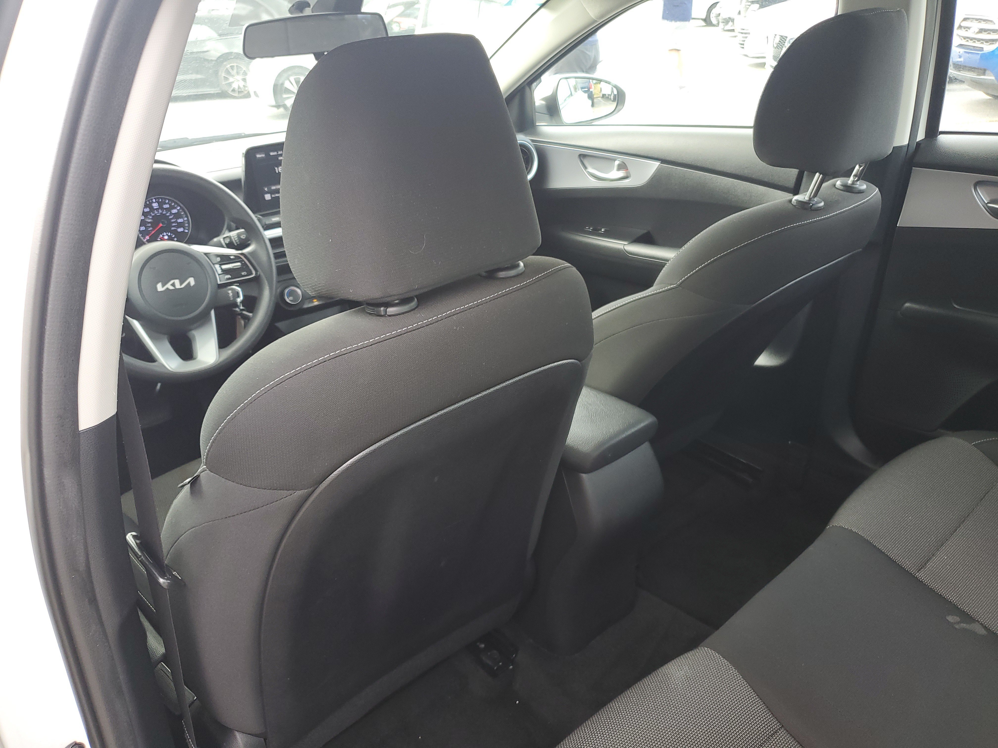 Certified 2022 Kia Forte LXS w/ LXS Technology Package FWD image 12