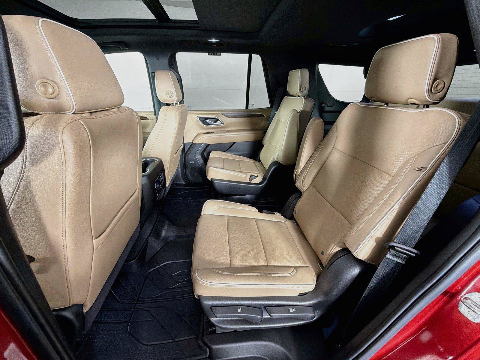 Used 2021 Chevrolet Tahoe Premier w/ Premium Package AWD/4WD image 24