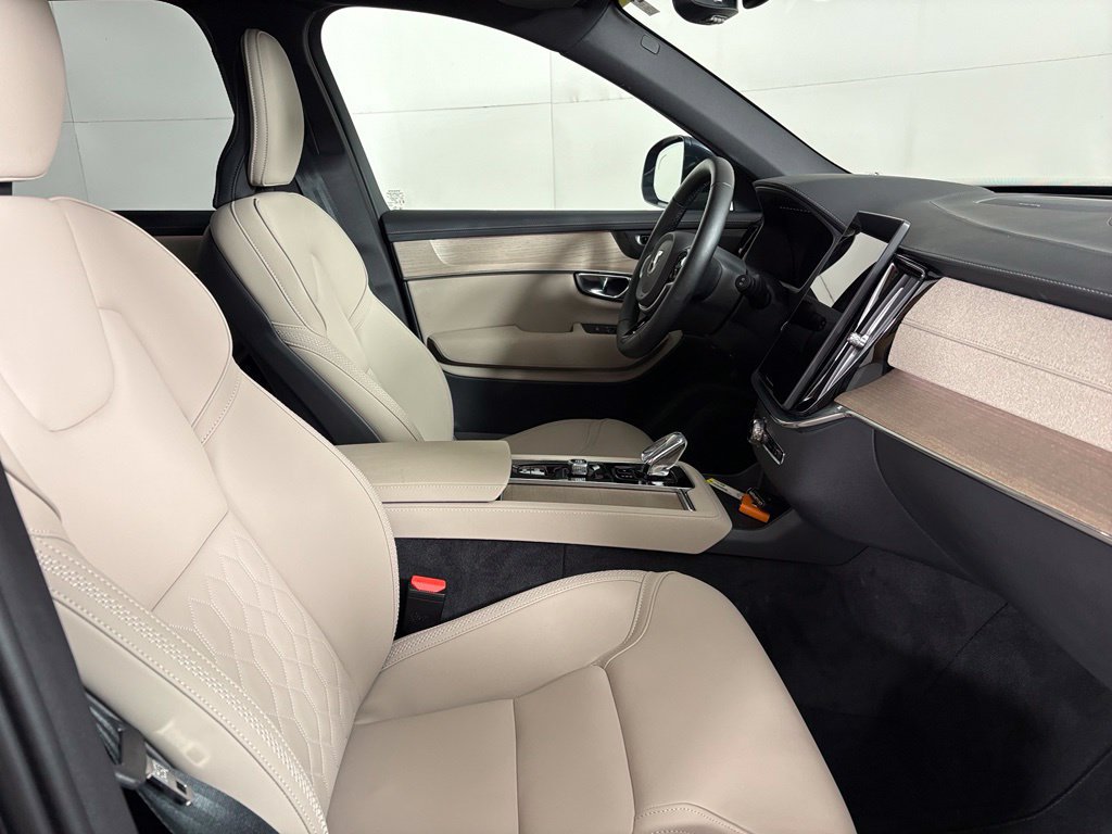 Used 2026 Volvo XC90 B6 Plus AWD/4WD image 14
