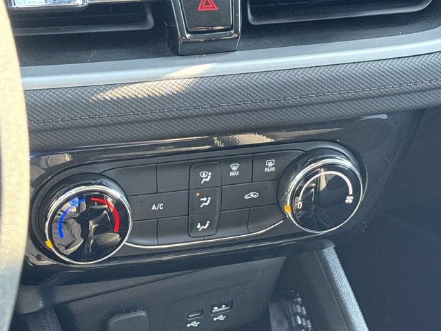 Used 2025 Chevrolet TrailBlazer LT AWD/4WD image 19
