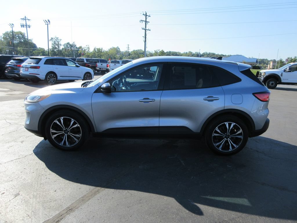 Used 2021 Ford Escape SE w/ SE Sport Appearance Package FWD image 9