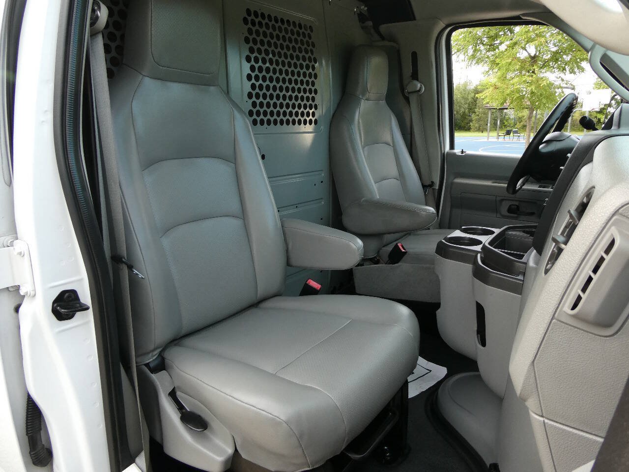 Used 2012 Ford E-250 and Econoline 250 w/ Commercial Cargo Van Pkg RWD image 28