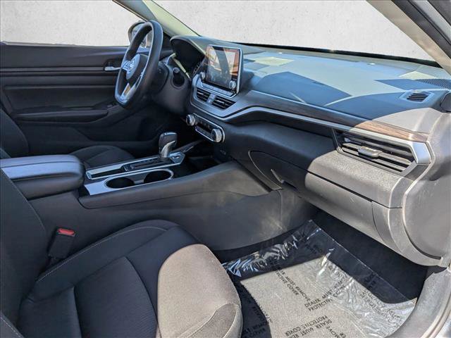 Used 2024 Nissan Altima 2.5 SV FWD image 27