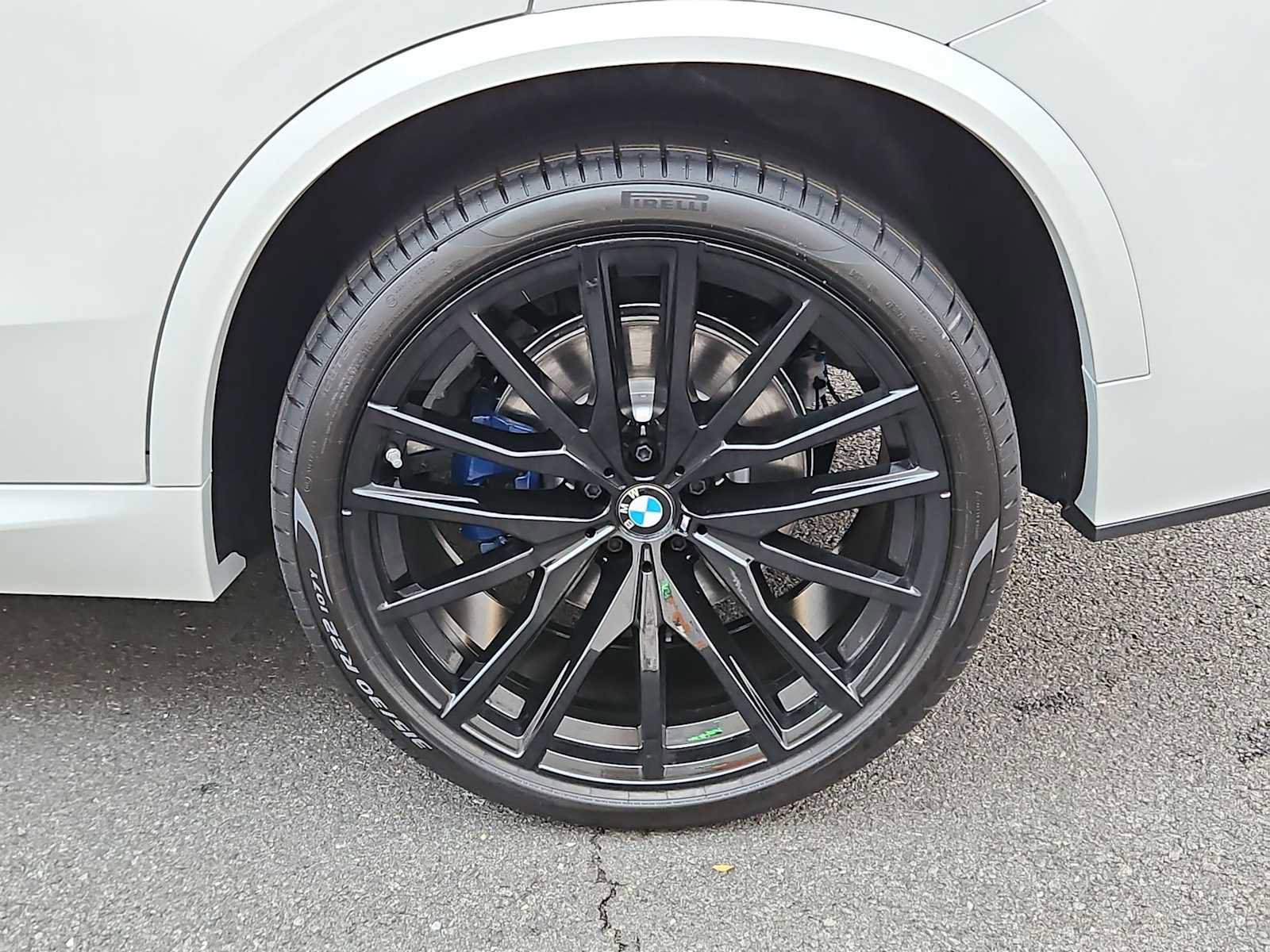 Used 2026 BMW X5 xDrive40i w/ M Sport Package image 14