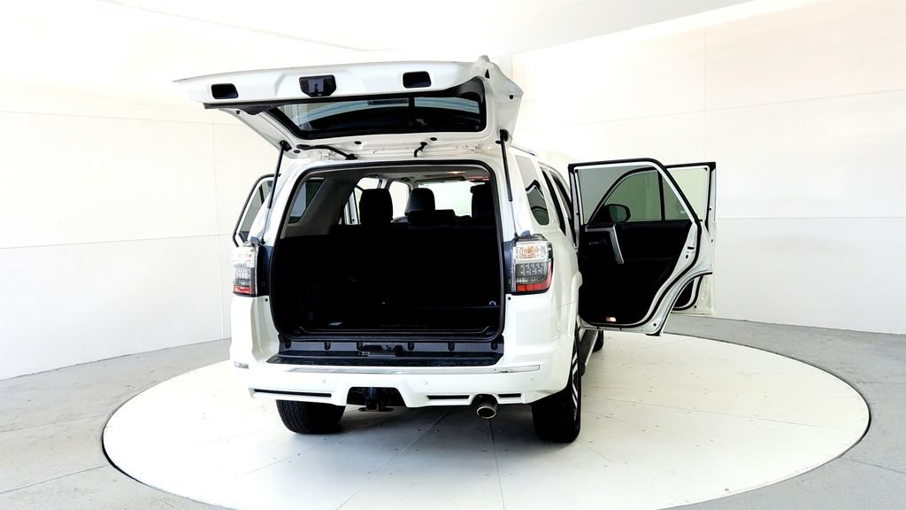 Used 2023 Toyota 4Runner Limited AWD/4WD image 11