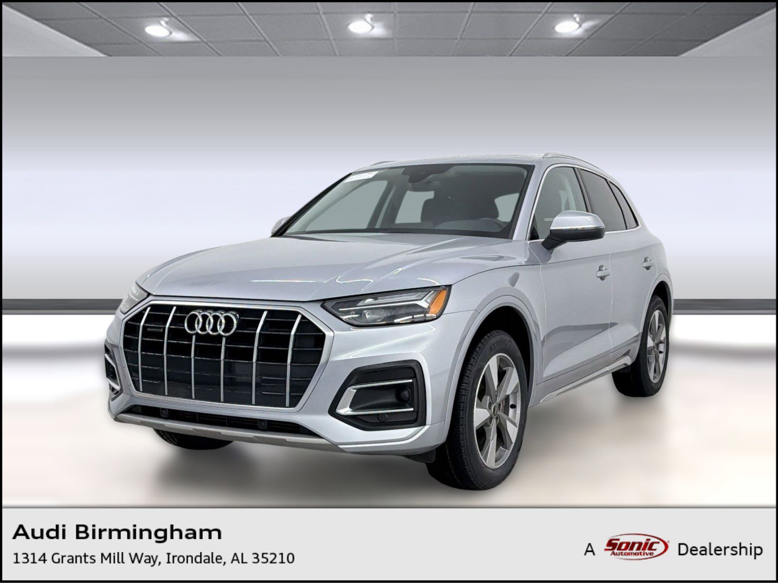Used 2023 Audi Q5 Premium w/ Convenience Package image 1