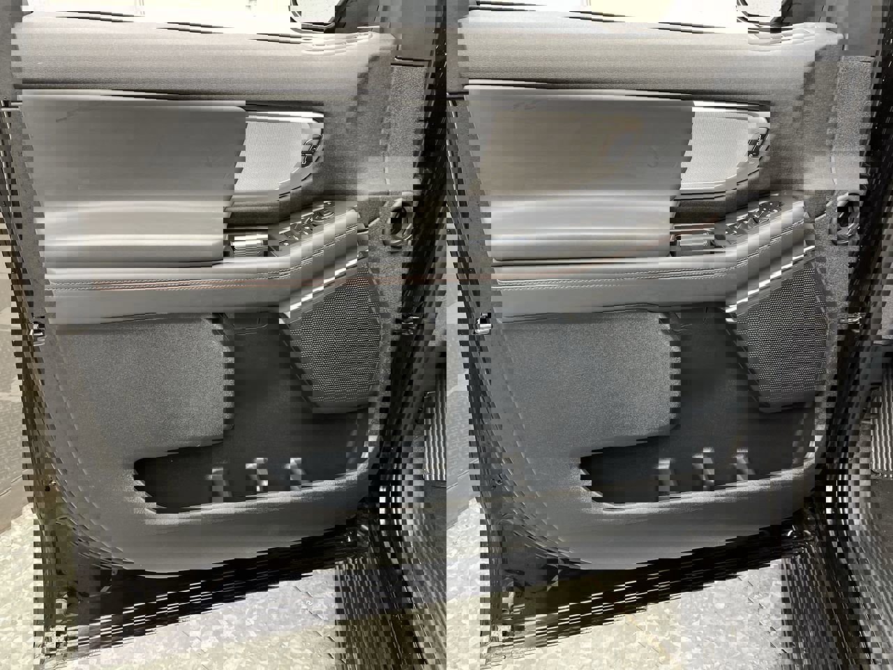 Certified 2025 Ford Expedition Max Active image 11