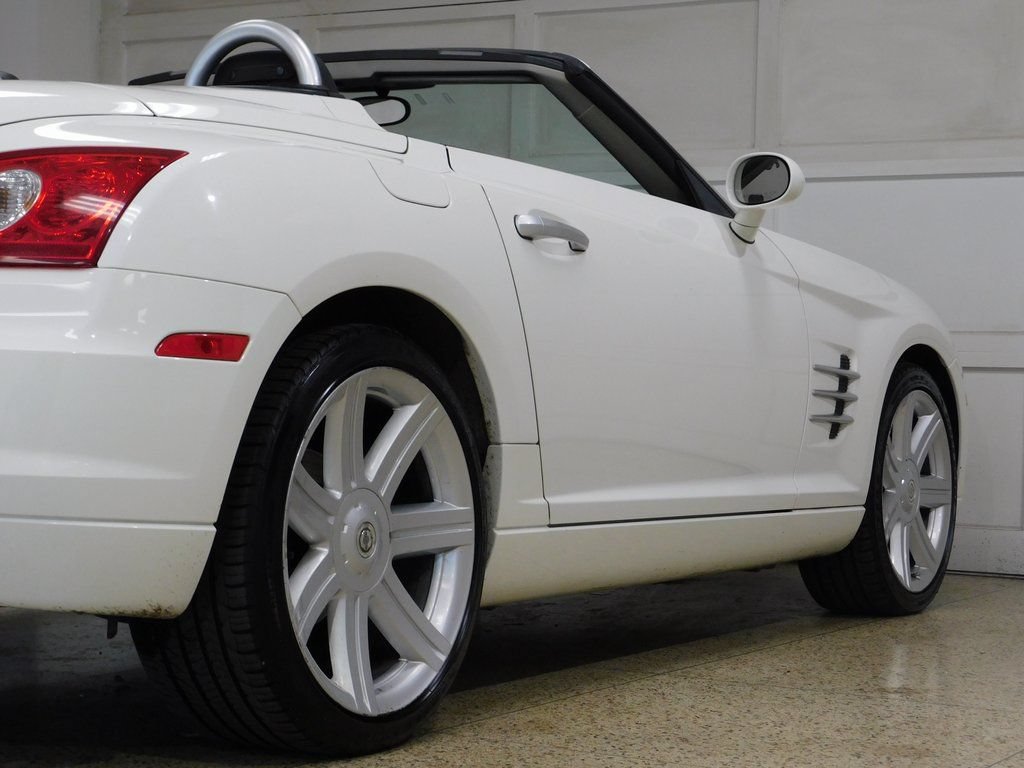 Used 2005 Chrysler Crossfire Limited RWD image 93