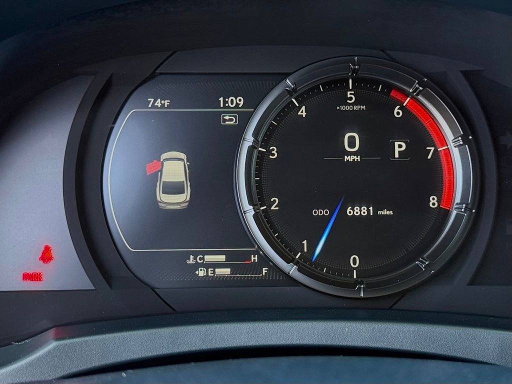 Used 2025 Lexus IS 500 w/ Accessory Package image 18