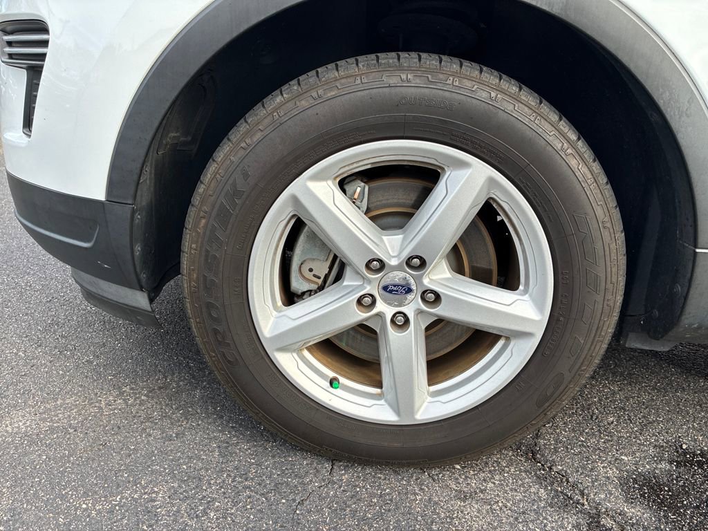 Used 2018 Ford Explorer XLT image 26