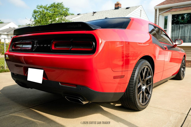 Used 2017 Dodge Challenger R/T w/ Quick Order Package 22P T/A RWD image 8