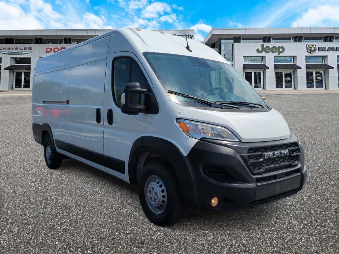 Used 2025 RAM ProMaster 3500 w/ Convenience Group FWD image 2