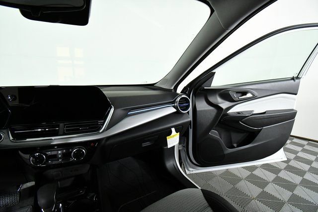 New 2026 Chevrolet Trax LT w/ Driver Confidence Package image 20
