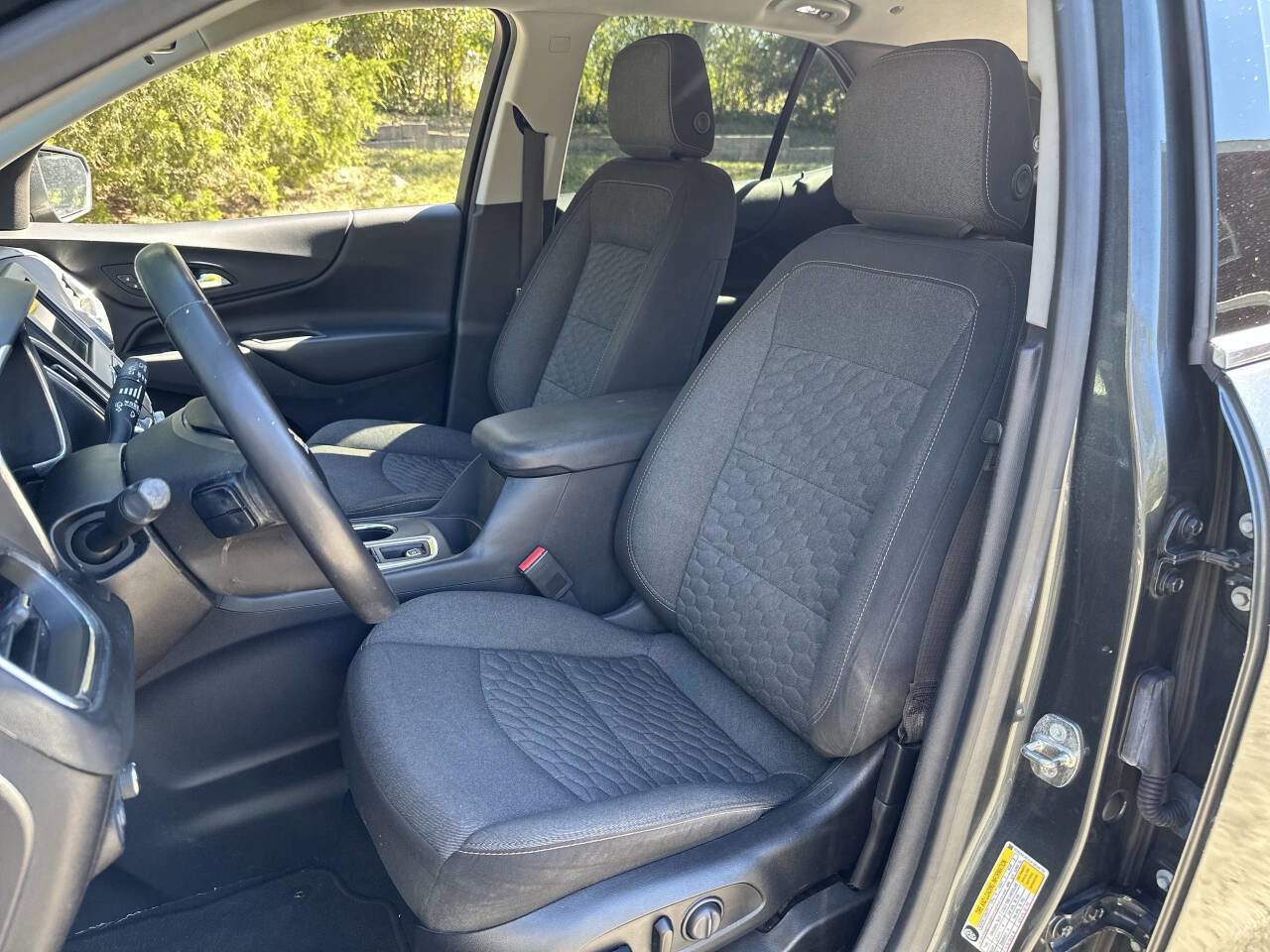 Used 2019 Chevrolet Equinox LT w/ Driver Convenience Package image 12