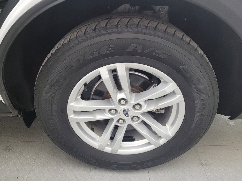 Used 2020 Ford Explorer XLT w/ Equipment Group 202A image 31