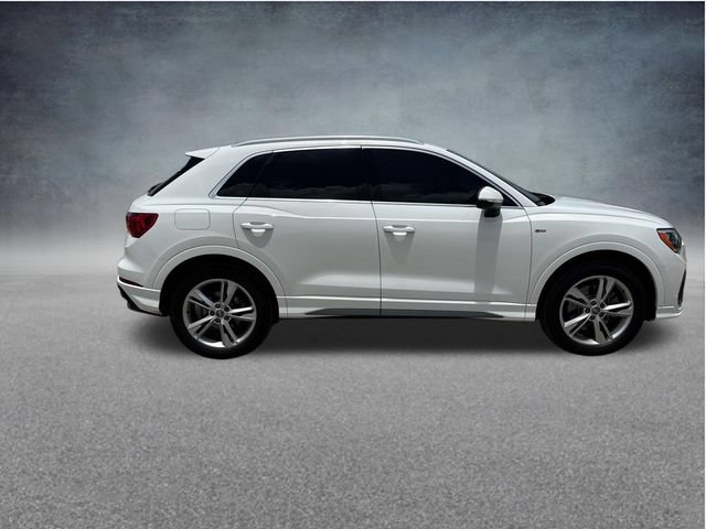 Used 2020 Audi Q3 2.0T Premium w/ Convenience Package AWD/4WD image 11