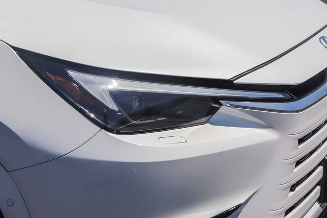 Certified 2025 Lexus TX 500h AWD w/ Technology Package image 11