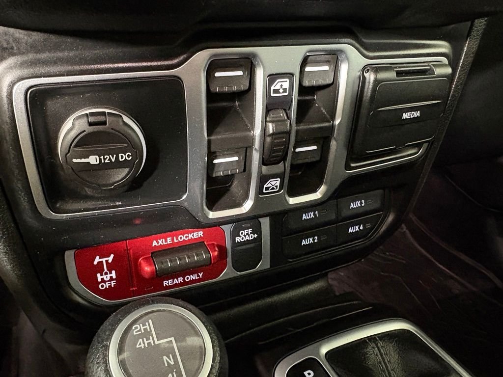 Used 2025 Jeep Wrangler Unlimited Sport AWD/4WD image 34