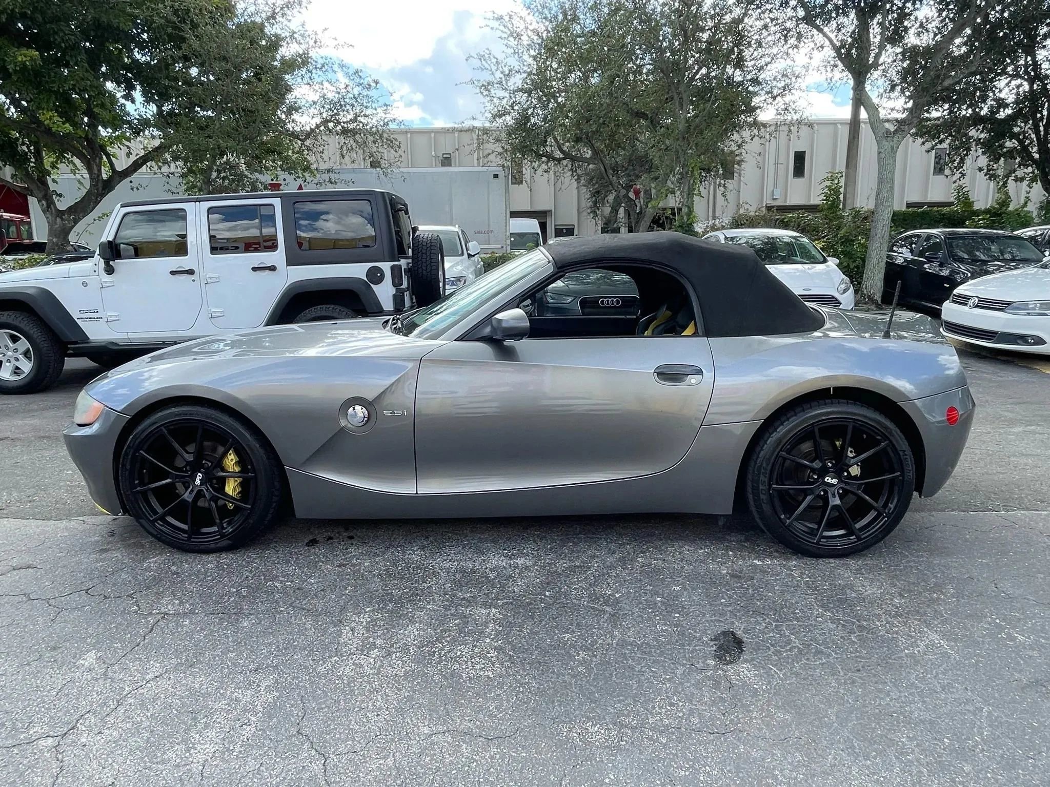 Used 2003 BMW Z4 2.5i image 8