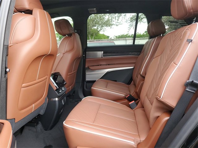 New 2026 Cadillac Vistiq Platinum image 6