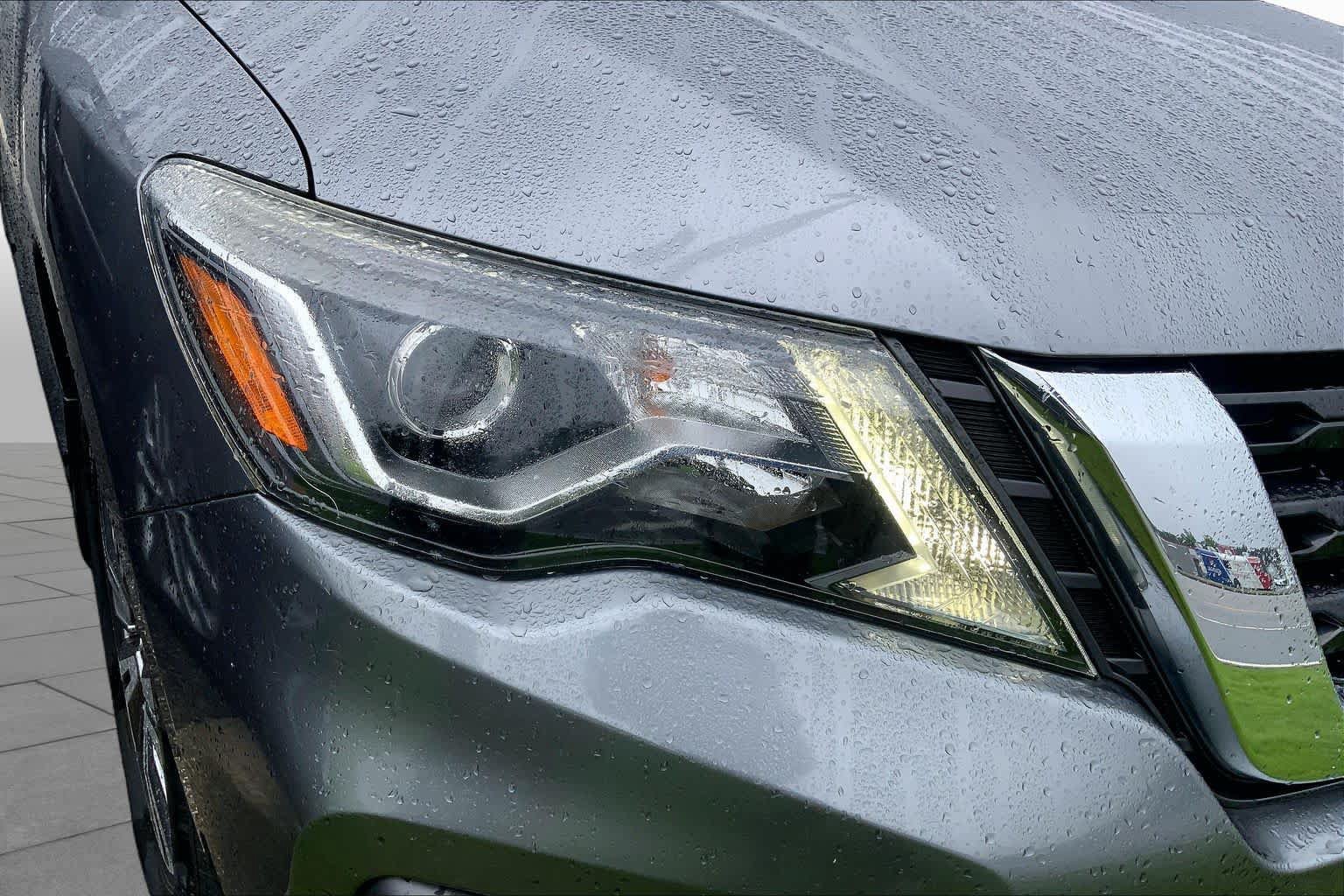 Used 2017 Nissan Pathfinder S FWD image 26