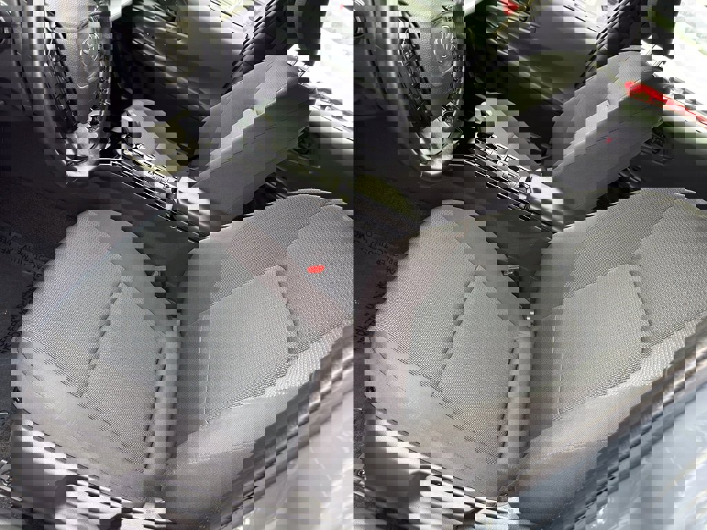 Used 2024 Toyota Prius LE image 10