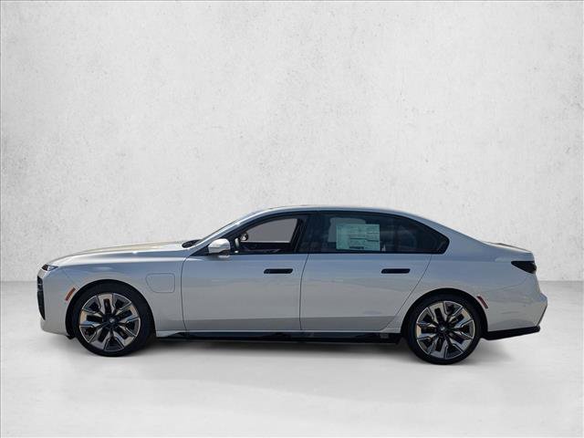 New 2025 BMW 750e xDrive image 5