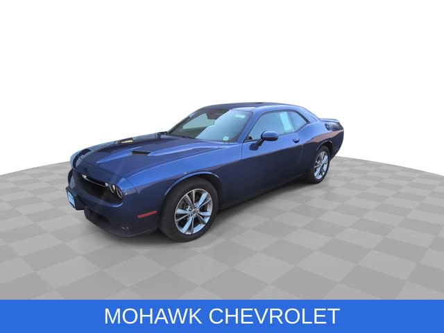 Used 2020 Dodge Challenger SXT w/ Driver Convenience Group AWD/4WD image 4