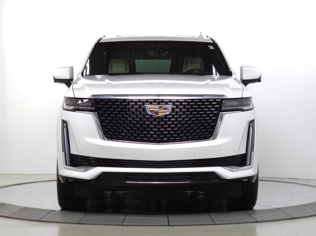 Used 2024 Cadillac Escalade Premium Luxury AWD/4WD image 11