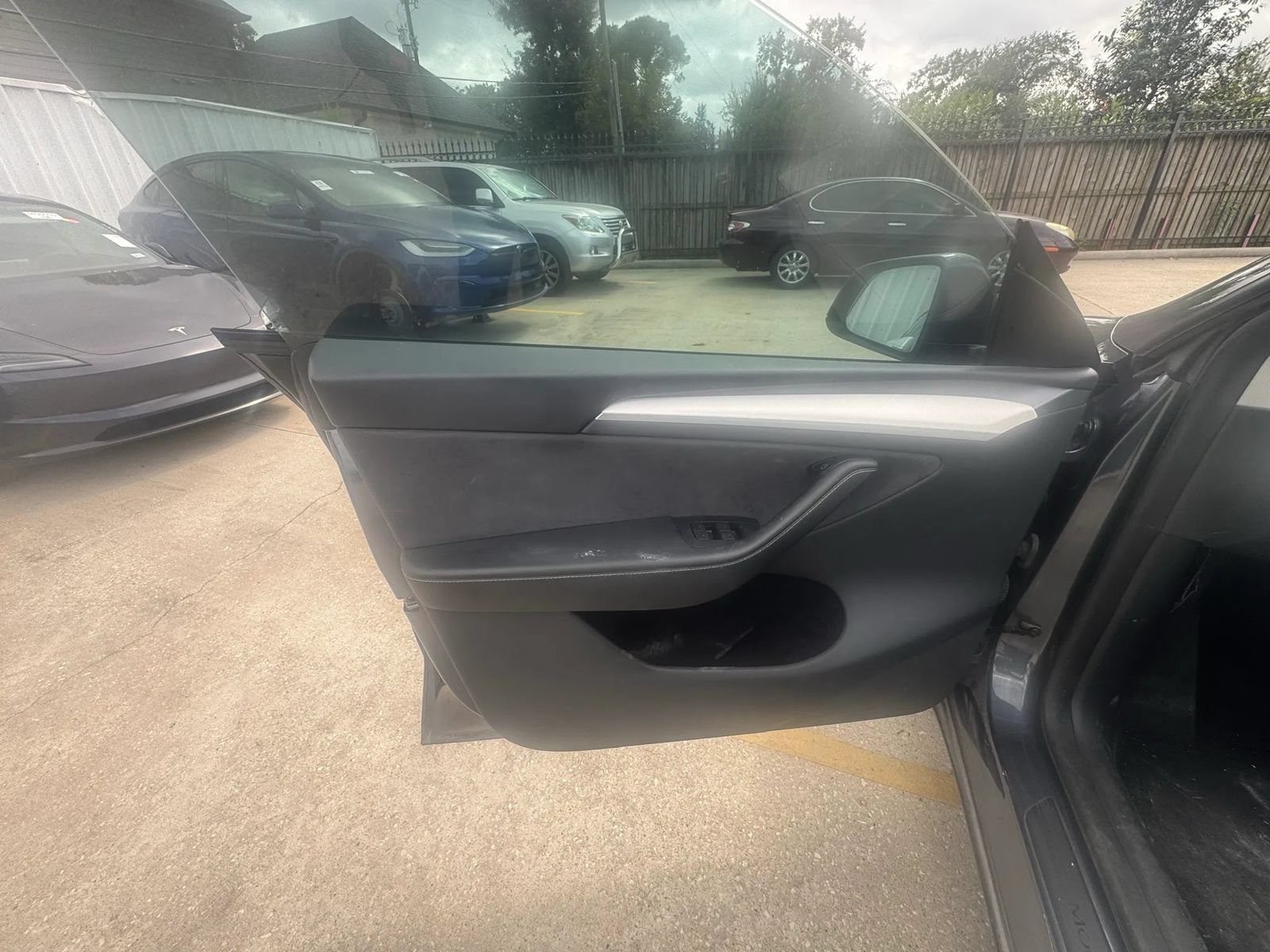 Used 2023 Tesla Model Y Long Range AWD/4WD image 6