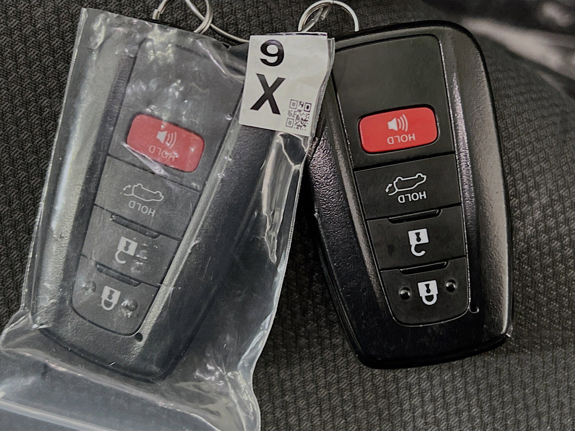 Used 2025 Toyota RAV4 XLE image 36