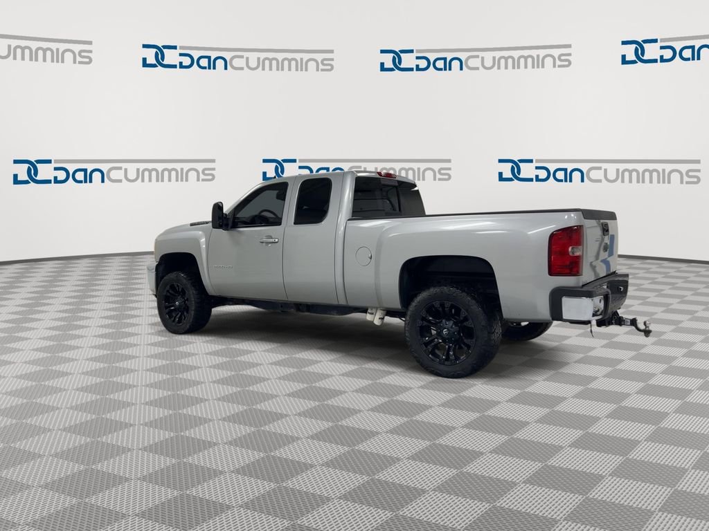 Used 2011 Chevrolet Silverado 2500 LTZ w/ LTZ Plus Package AWD/4WD image 6