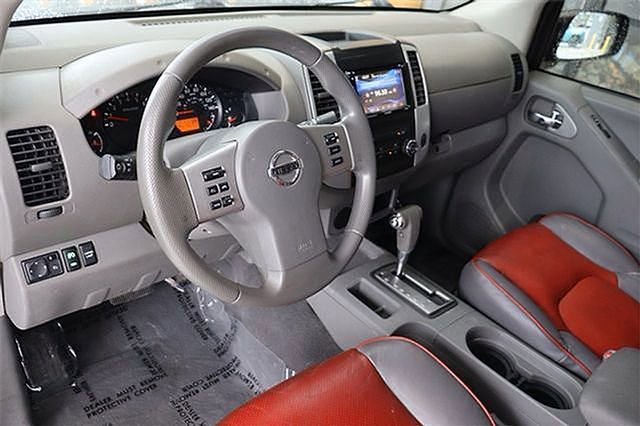 Used 2019 Nissan Frontier SV image 19