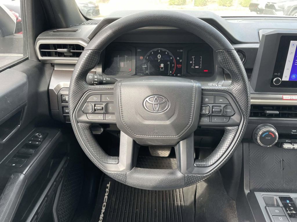 Used 2025 Toyota Tacoma SR5 image 21