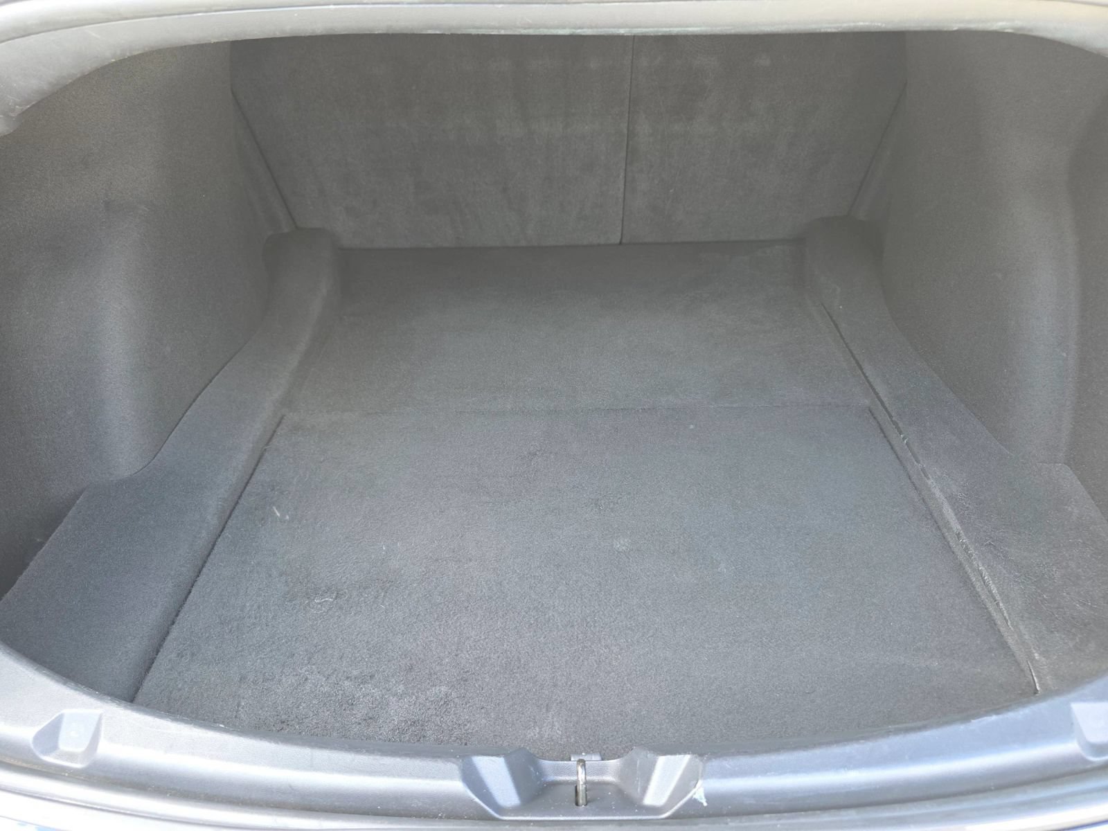 Used 2018 Tesla Model 3 Mid Range RWD image 31