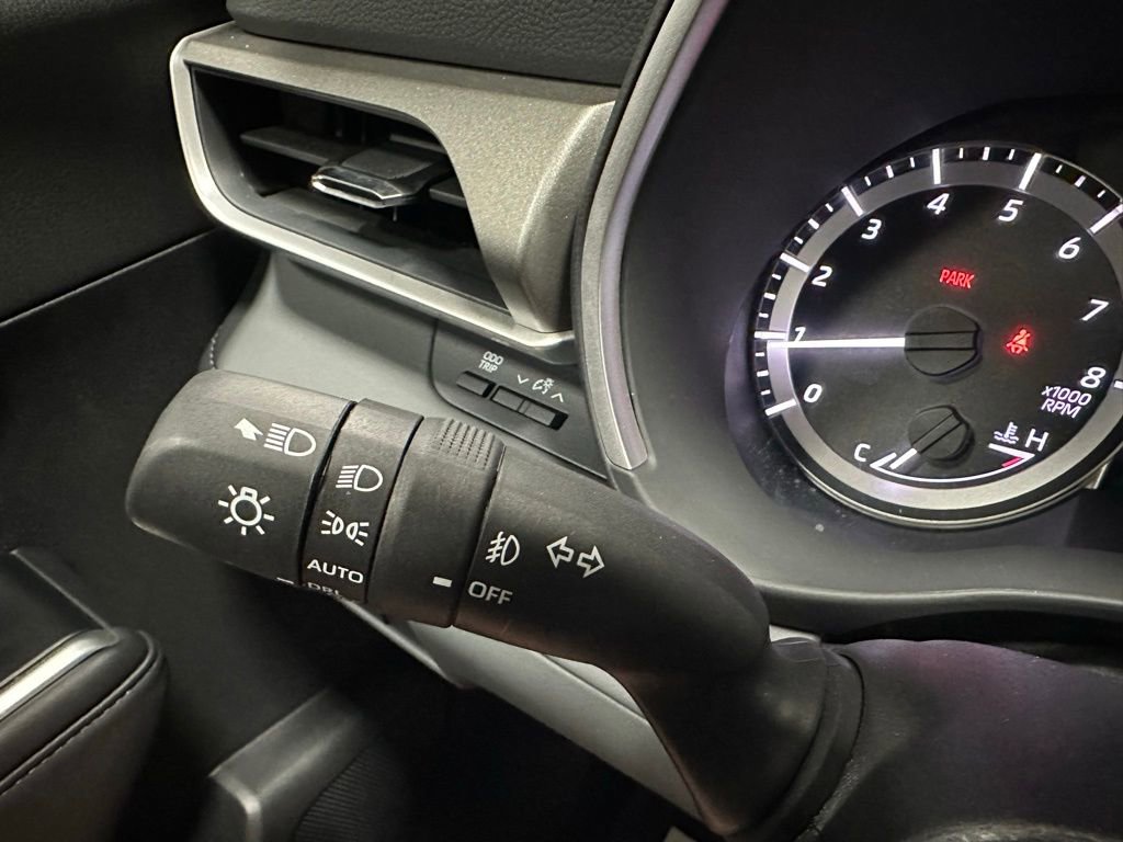 Used 2025 Toyota Highlander XLE AWD/4WD image 21